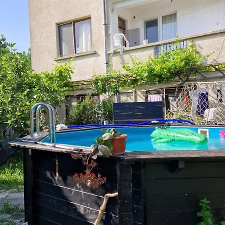 варвара- ятрус Homestay Varvara (Burgas)